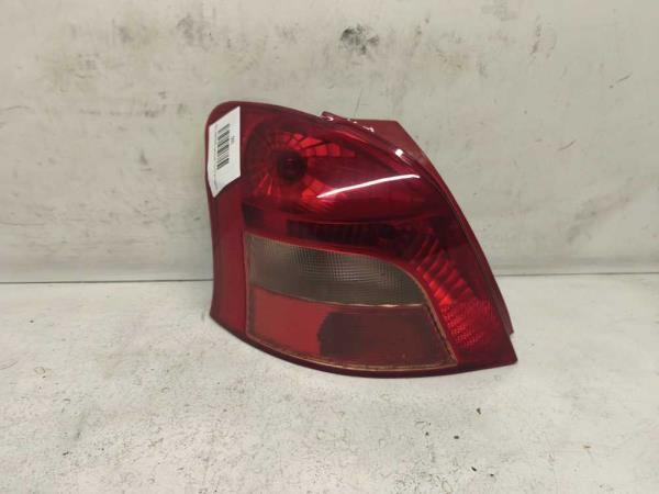 FEU ARRIERE GAUCHE TOYOTA - Vue 1